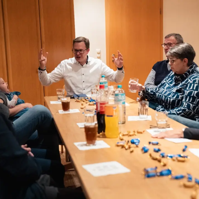 Dorfliebe - Politik persönlich nehmen 🔵⚪️🔴 Unsere 1. Station der "Dorfliebe-Tour" führte uns gestern nach Heidmoor. Mi...