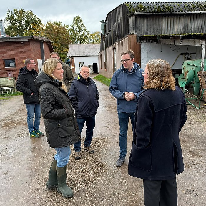 Landwirtschaft und soziale Arbeit gehören auf dem Hof Ehlers in Hasenmoor zum Alltag. Auf meine Einladung war Landwirtsc...